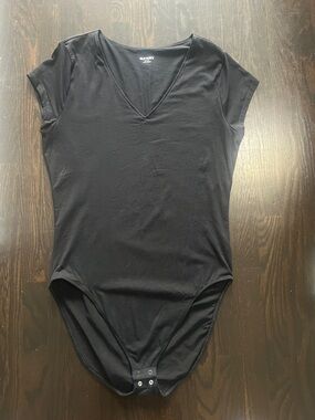 Old Navy Black V-Neck Short Sleeve Bodysuit with Snap Closure XL TALL